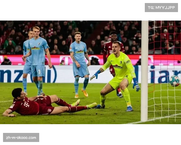 弗赖堡主场龙属性未能延续,面对拜仁高位压迫出球困难 弗赖堡主场龙属性未能延续,面对拜仁高位压迫出球困难